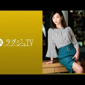 LUXU1090ラグジュTV1074上品な佇まいの奧様が旦那の許可を経て念願のAV出演。旦那以外のペニスの刺激に酔いしれ、頬を染めながら中イキ絶頂！！.
