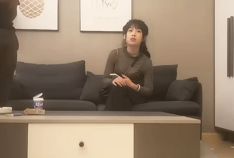 XHO-055 高價約00後小蘿莉妹妹，嬌羞可人已是做愛老手，激情啪啪淫水四溢