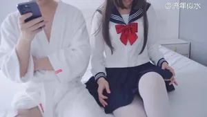 每次穿白絲JK水手服，都被狠狠地無套爆操_中出內射-福利姬